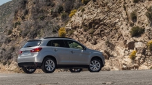  Mitsubishi Outlander Sport    